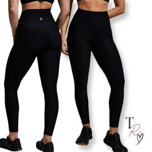 Born Primitive Paragon Textured Leggings Black Scrunch Butt Back Size M